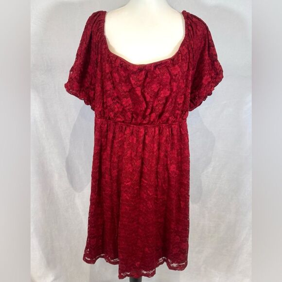 Red lace dress with bow and open back size 3X NWT - Picture 1 of 7